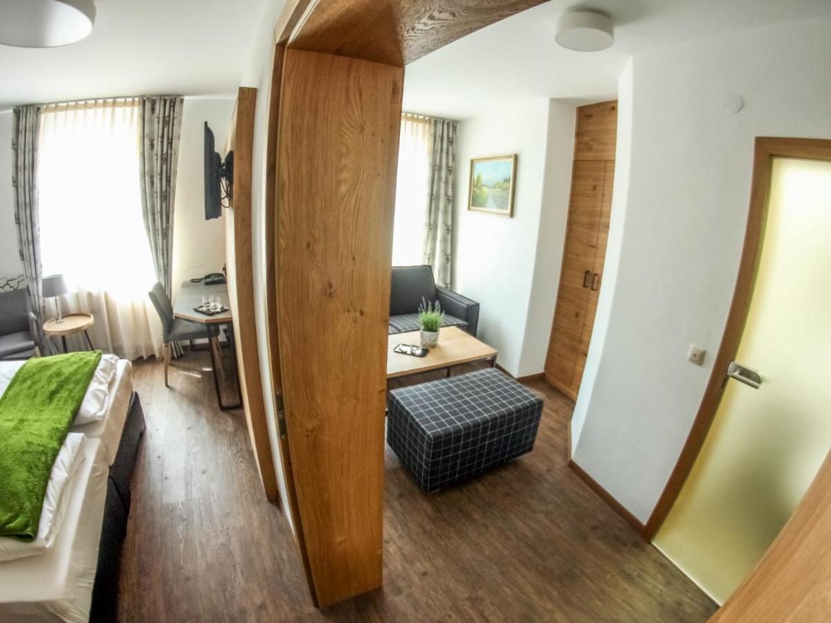 Hotel Zum Ehem. Koenigl. Bayr. Forsthaus วาล์ดซัสเซน ภายนอก รูปภาพ