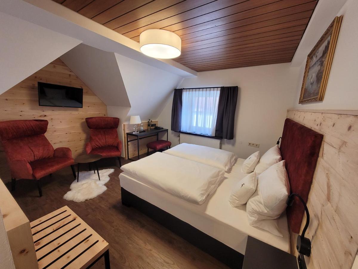Hotel Zum Ehem. Koenigl. Bayr. Forsthaus วาล์ดซัสเซน ภายนอก รูปภาพ