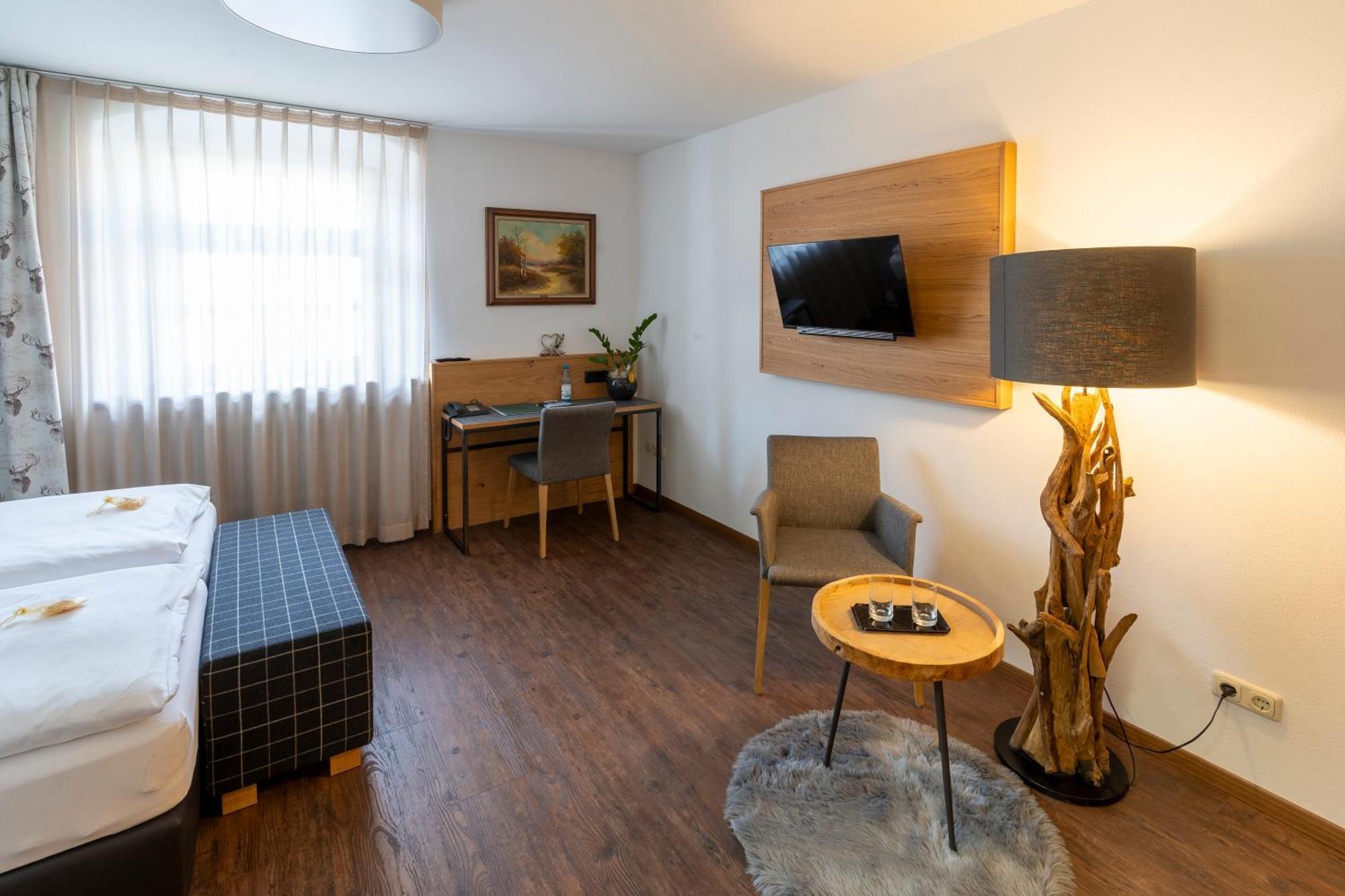 Hotel Zum Ehem. Koenigl. Bayr. Forsthaus วาล์ดซัสเซน ภายนอก รูปภาพ